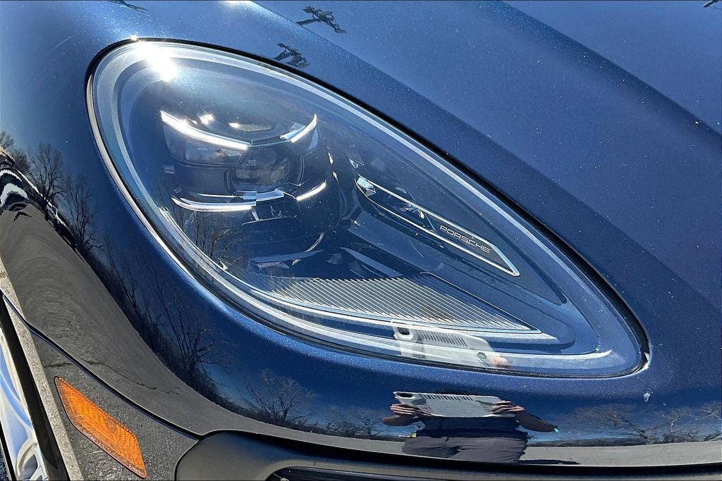 2022 Porsche Macan Base