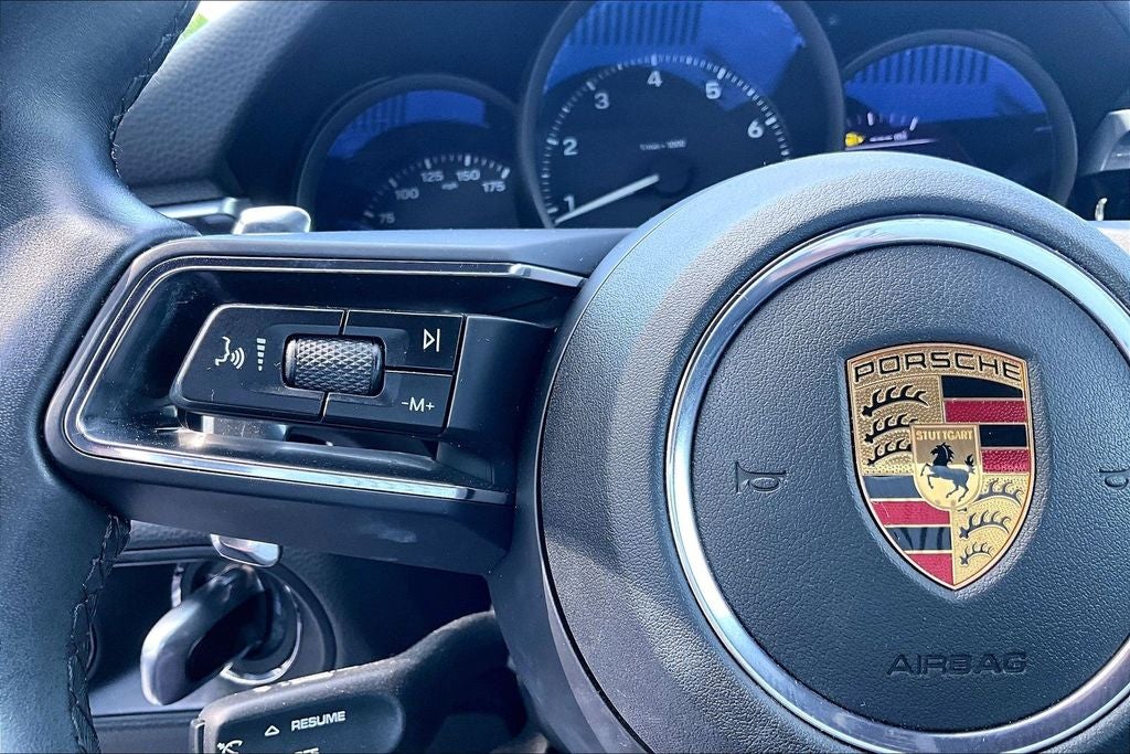 2022 Porsche Macan Base