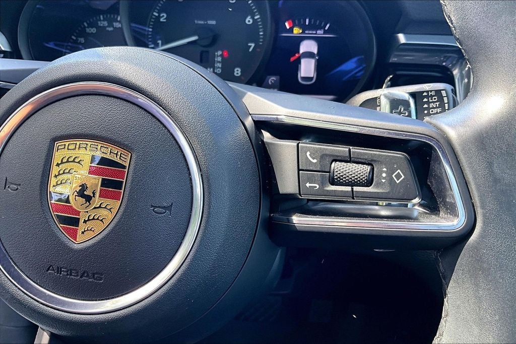 2022 Porsche Macan Base