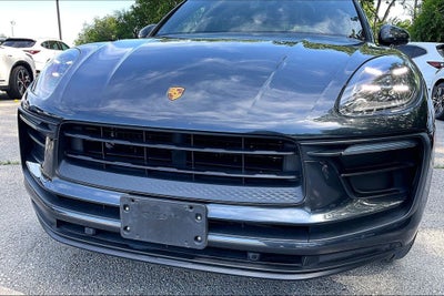 2022 Porsche Macan Base