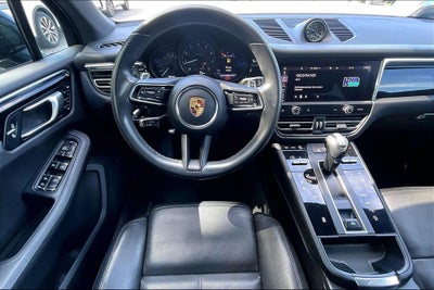 2022 Porsche Macan Base