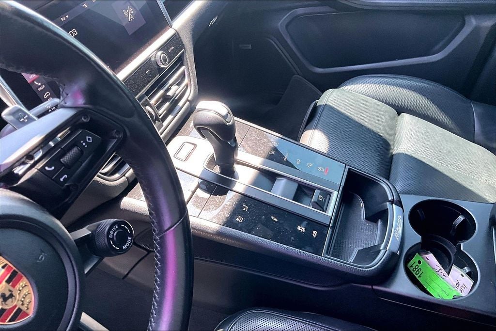 2023 Porsche Macan T
