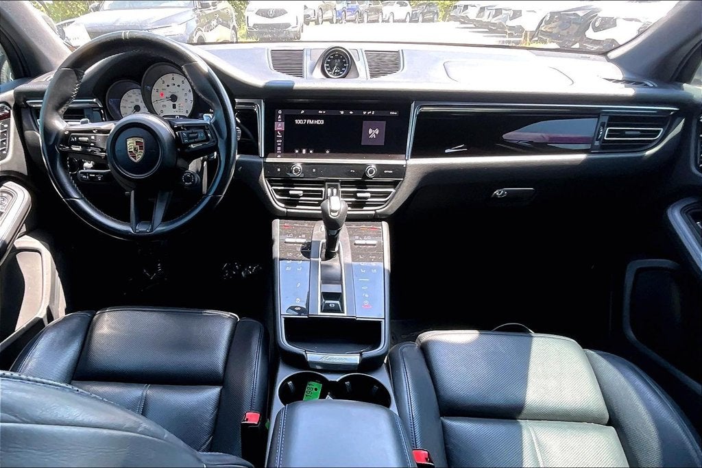 2023 Porsche Macan T