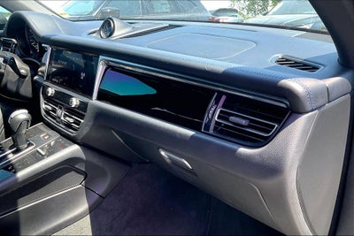 2023 Porsche Macan T