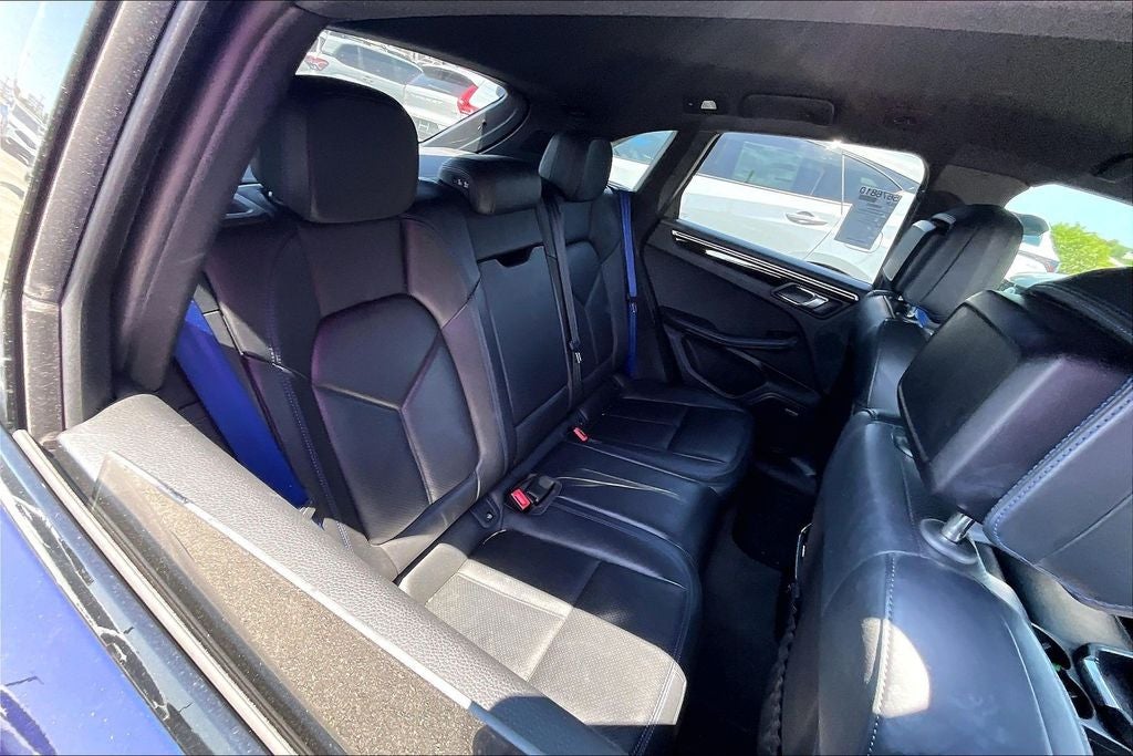 2023 Porsche Macan T