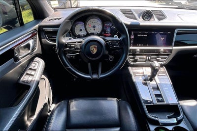 2023 Porsche Macan T