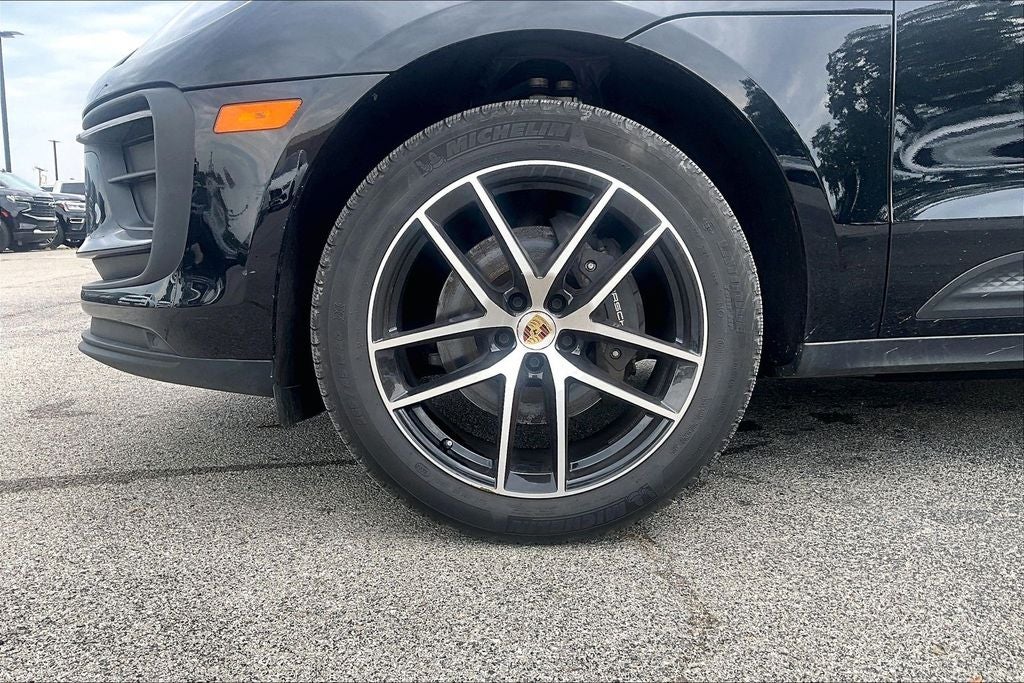 2024 Porsche Macan Base