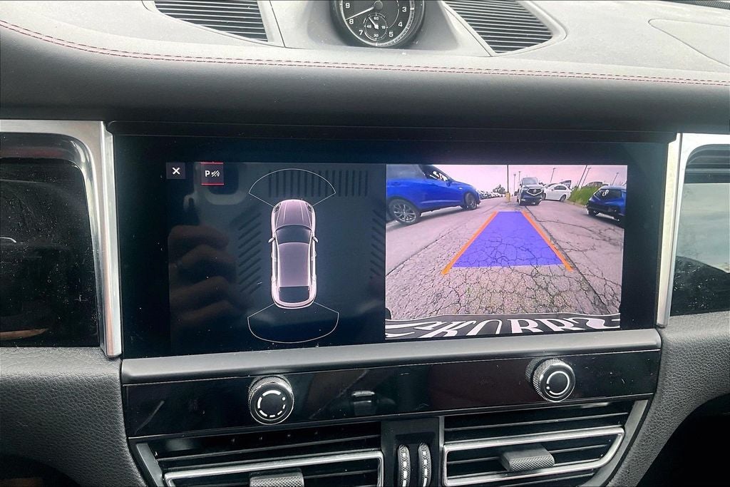 2024 Porsche Macan Base