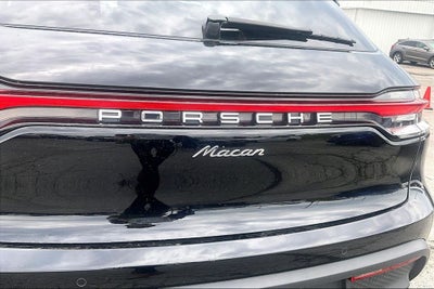 2024 Porsche Macan Base