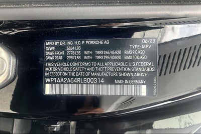 2024 Porsche Macan Base