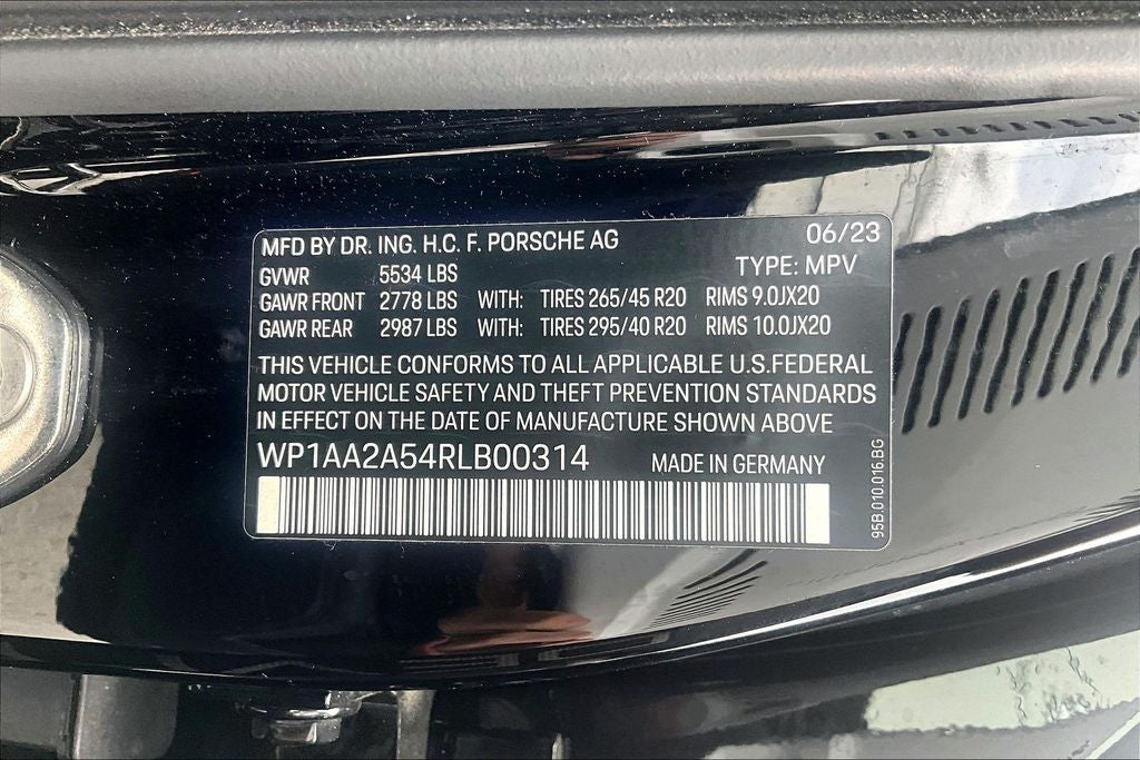 2024 Porsche Macan Base