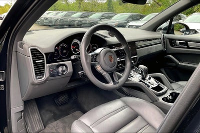 2023 Porsche Cayenne Platinum Edition