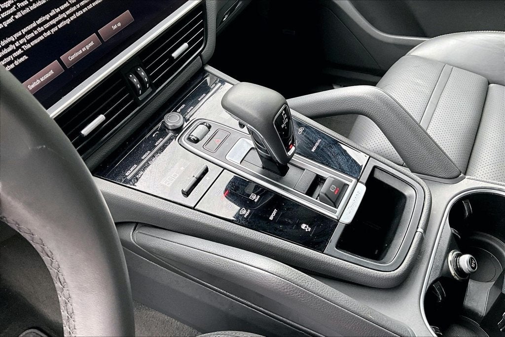2023 Porsche Cayenne Platinum Edition