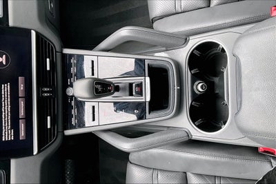 2023 Porsche Cayenne Platinum Edition