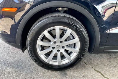 2022 Porsche Cayenne Platinum Edition