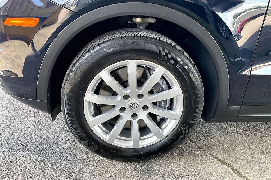 2022 Porsche Cayenne Platinum Edition