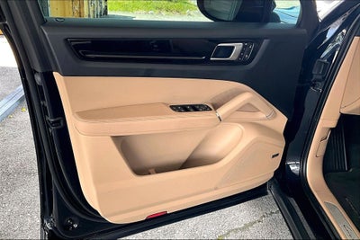 2022 Porsche Cayenne Platinum Edition
