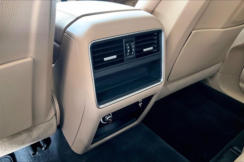 2022 Porsche Cayenne Platinum Edition