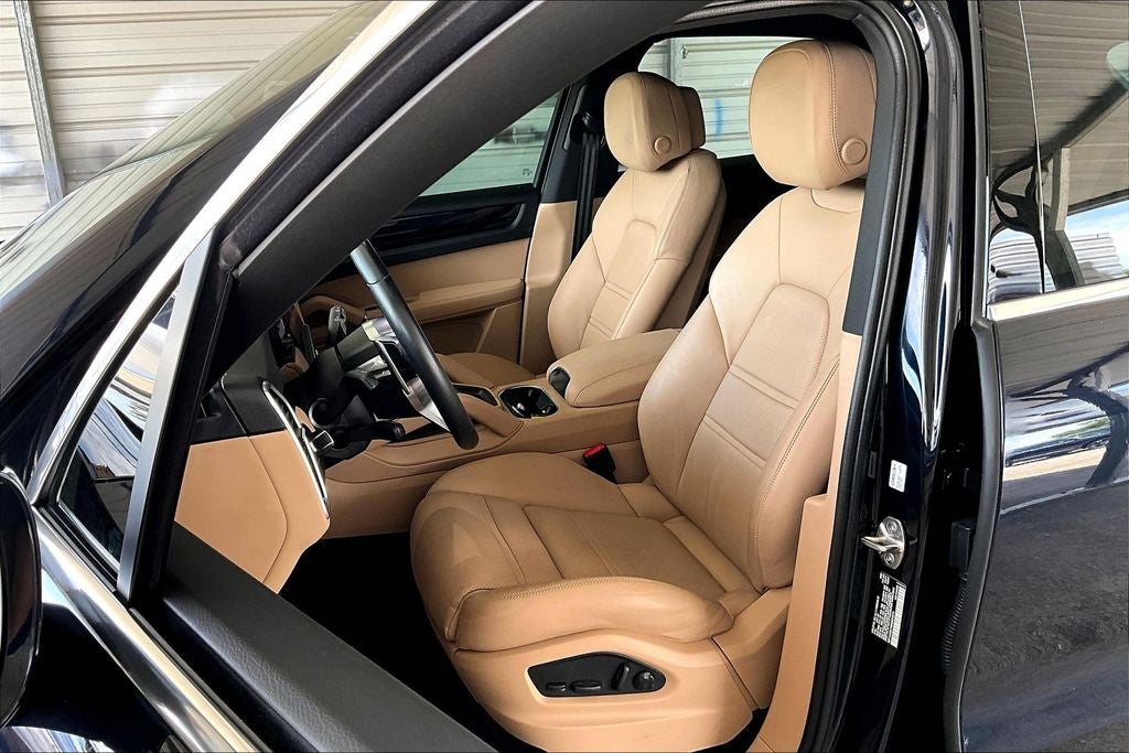 2022 Porsche Cayenne Platinum Edition
