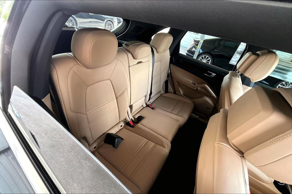 2022 Porsche Cayenne Platinum Edition
