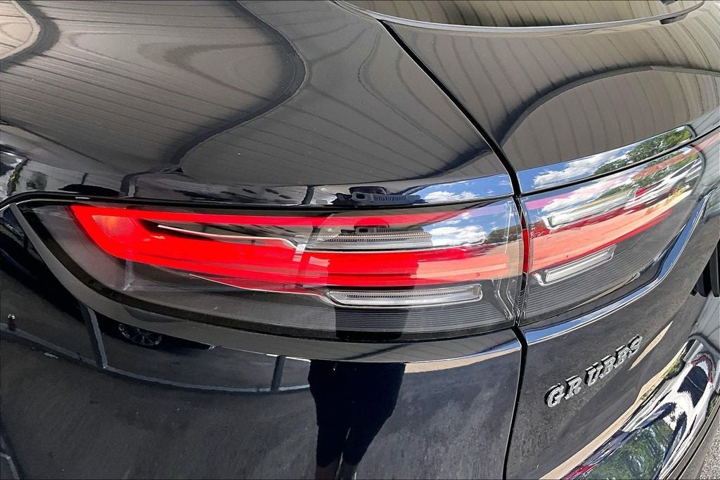 2022 Porsche Cayenne Platinum Edition