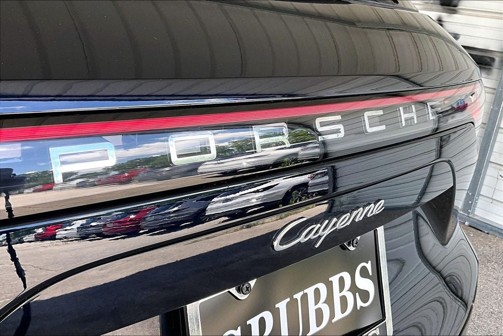 2022 Porsche Cayenne Platinum Edition