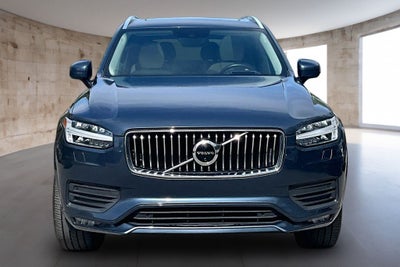 2022 Volvo XC90 T6 Momentum