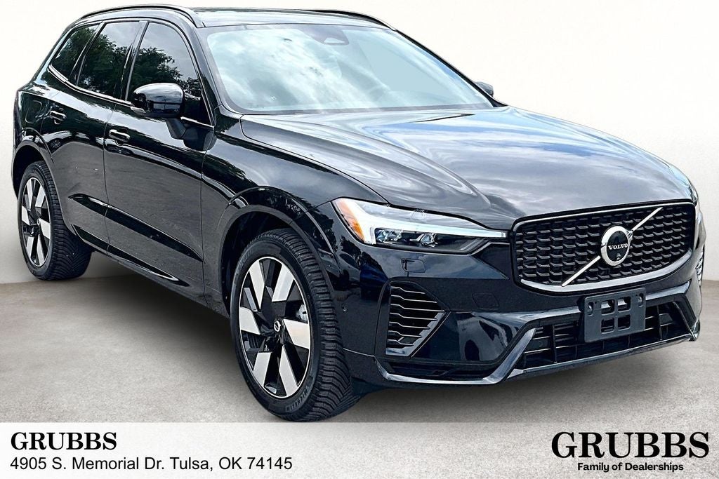 2024 Volvo XC60 Recharge Plug-In Hybrid T8 Plus Dark Theme