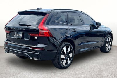 2024 Volvo XC60 Recharge Plug-In Hybrid T8 Plus Dark Theme