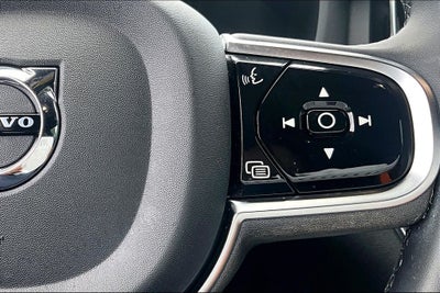 2024 Volvo XC60 Recharge Plug-In Hybrid T8 Plus Dark Theme