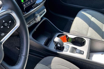 2025 Volvo XC40 B5 Core