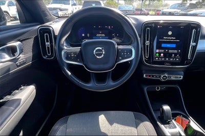 2025 Volvo XC40 B5 Core