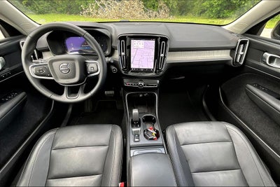 2024 Volvo XC40 B5 Core