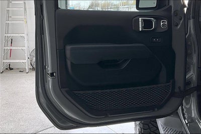 2022 Jeep Wrangler Unlimited Sahara Altitude