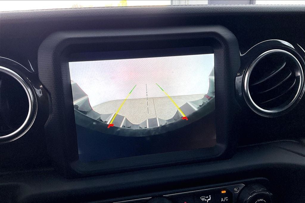 2022 Jeep Wrangler Unlimited Sahara Altitude