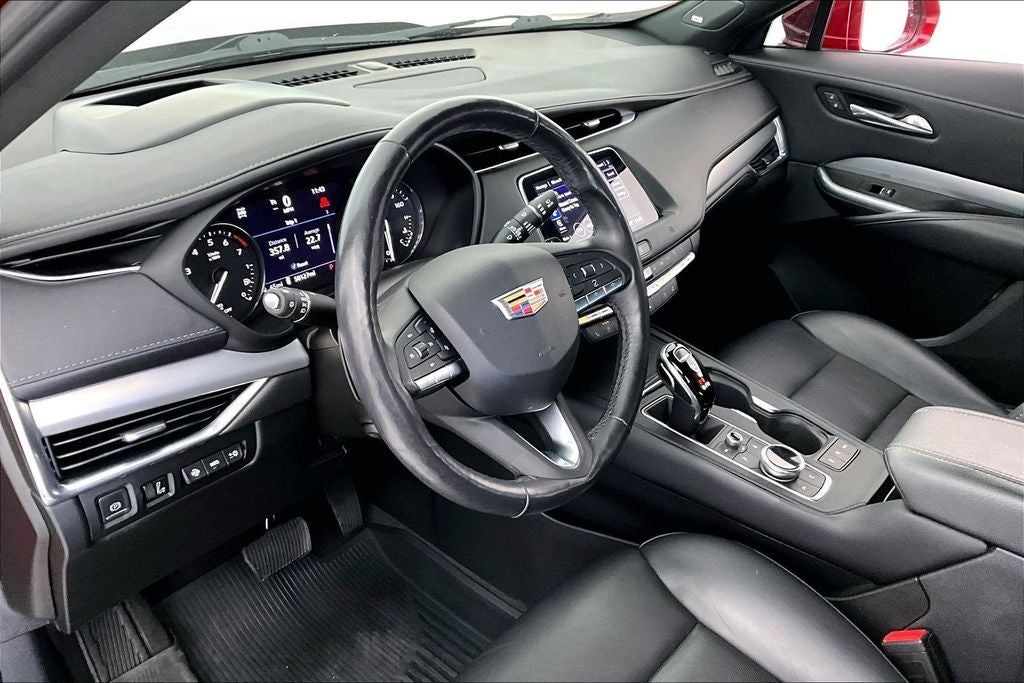 2021 Cadillac XT4 Premium Luxury