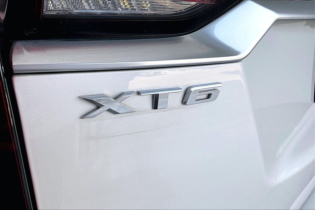 2020 Cadillac XT6 Premium Luxury