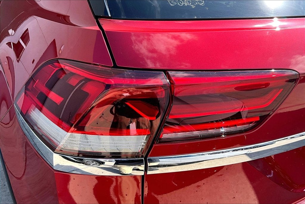 2021 Volkswagen Atlas Cross Sport 3.6L V6 SE w/Technology R-Line