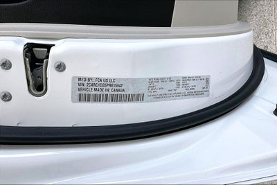2023 Chrysler Voyager LX