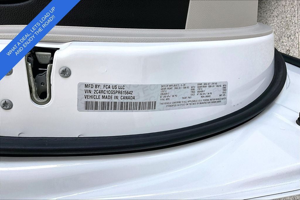 2023 Chrysler Voyager LX