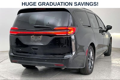 2021 Chrysler Pacifica Touring