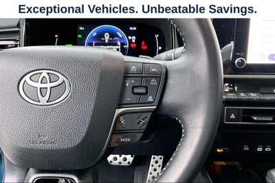 2025 Toyota Camry SE