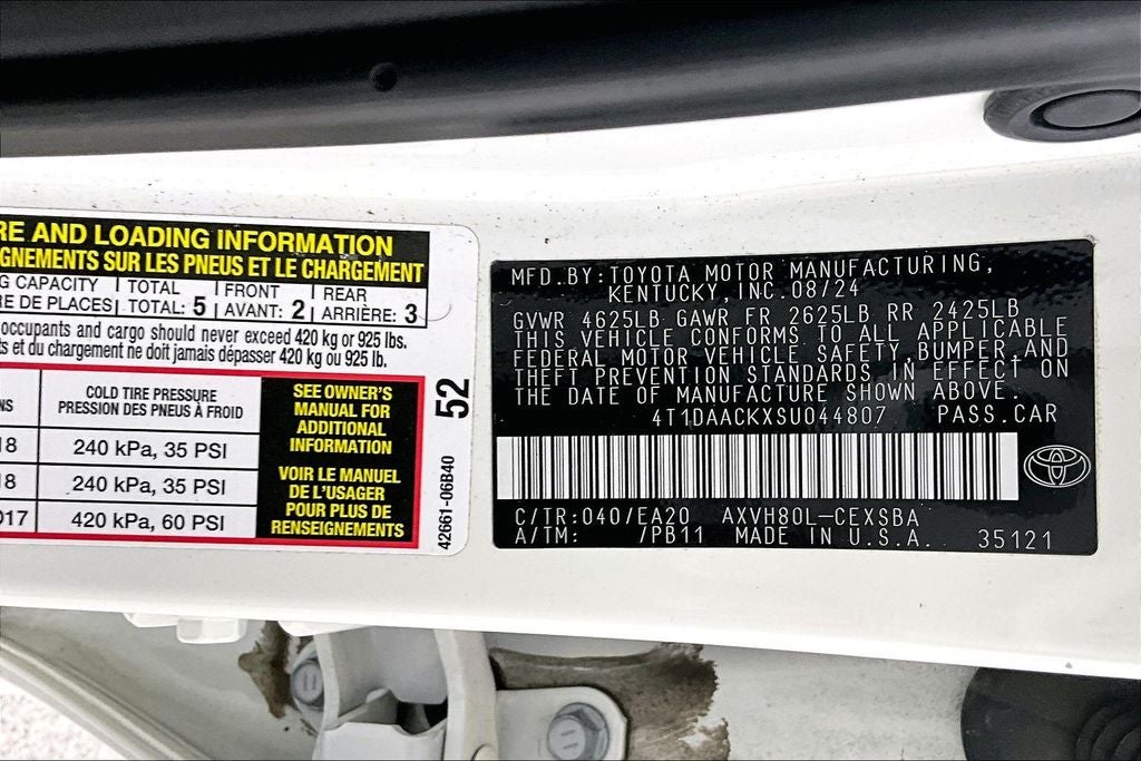 2025 Toyota Camry SE