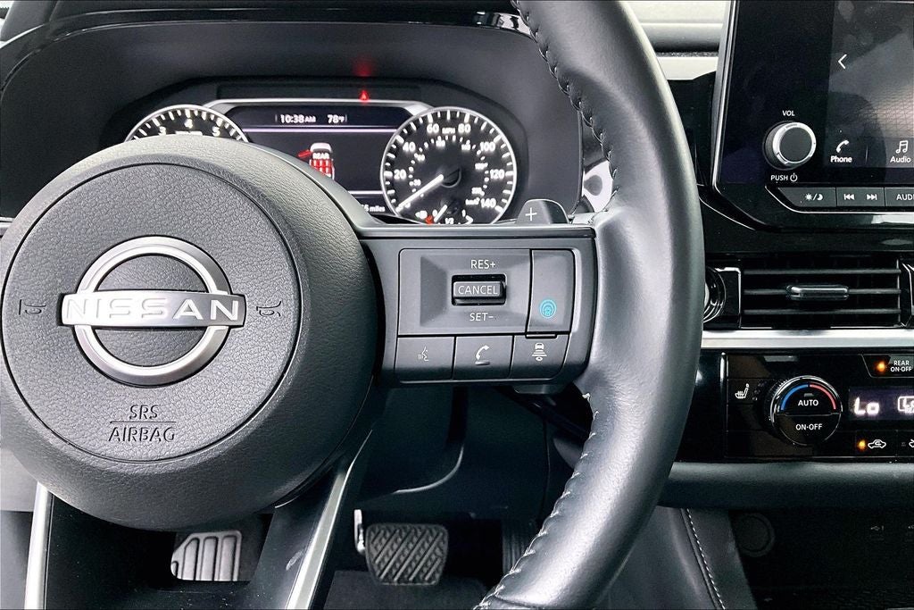 2024 Nissan Pathfinder SV
