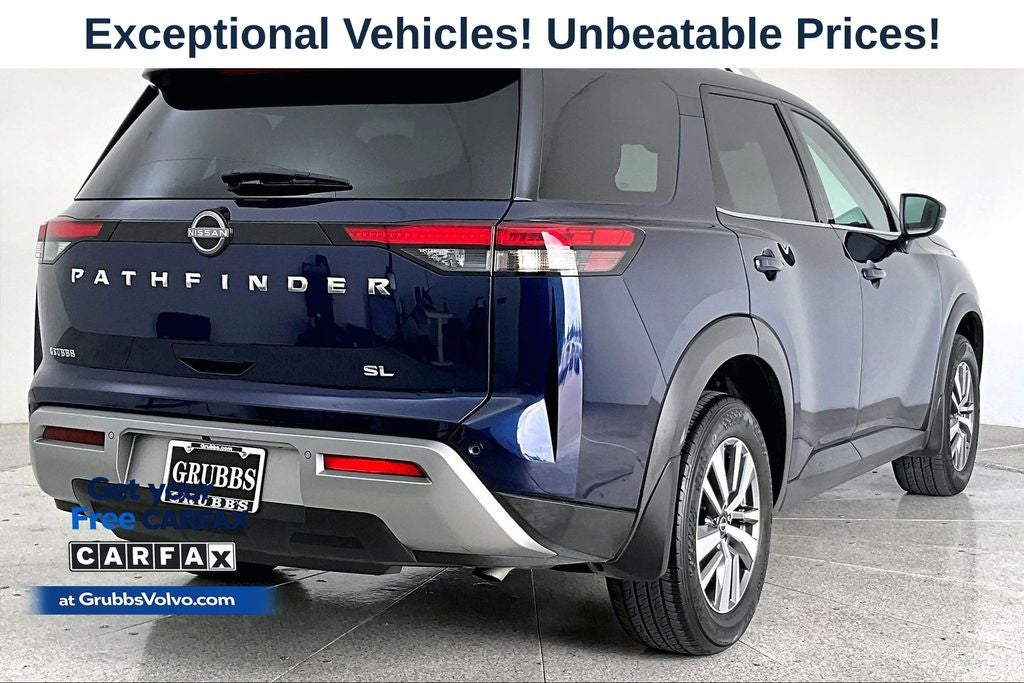 2022 Nissan Pathfinder SL