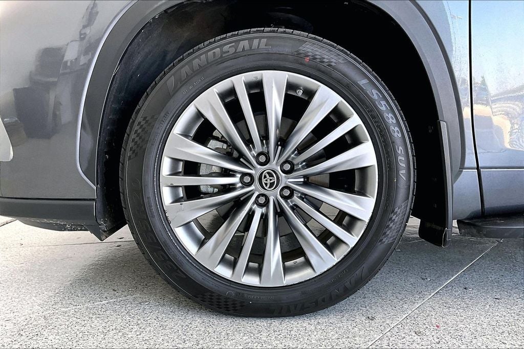 2020 Toyota Highlander Hybrid Platinum