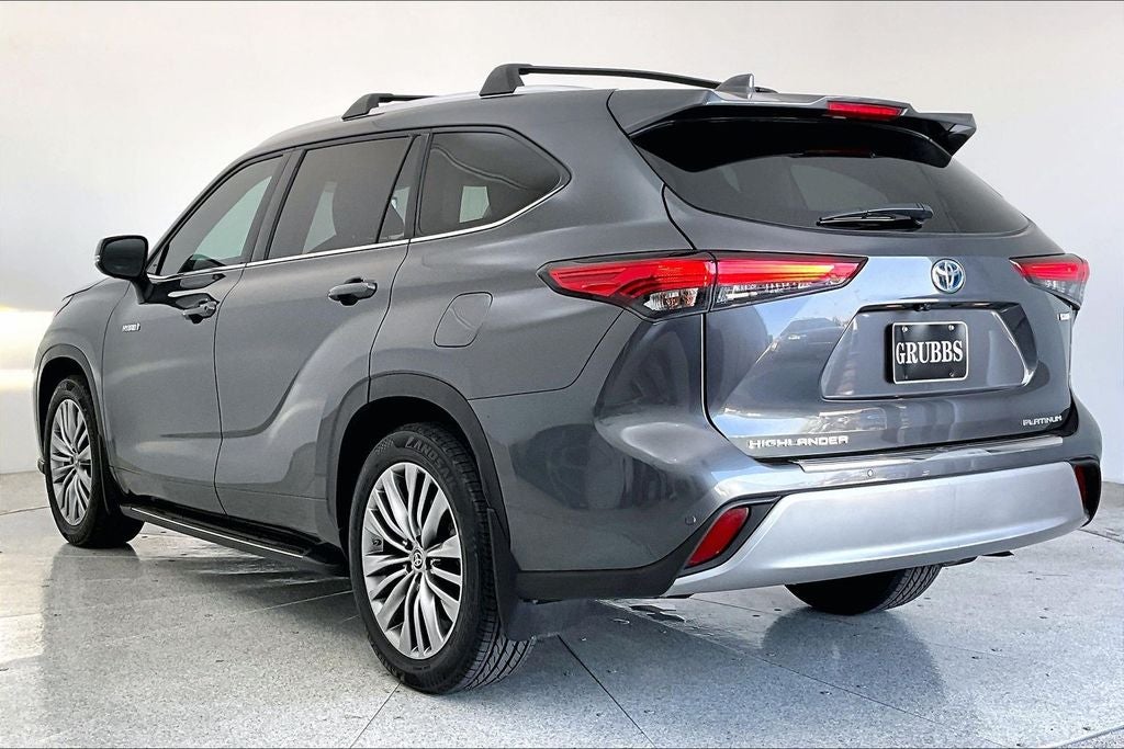 2020 Toyota Highlander Hybrid Platinum