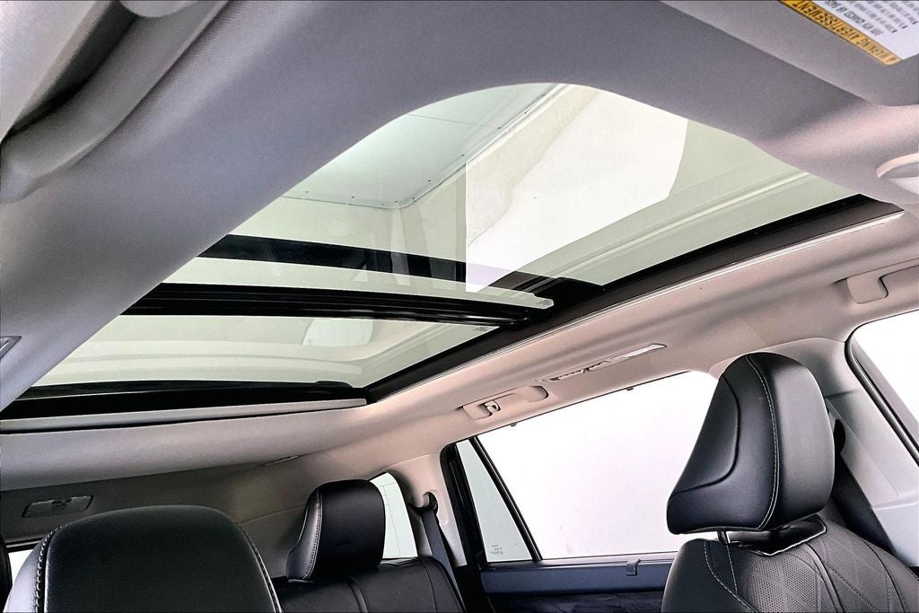 2020 Toyota Highlander Hybrid Platinum