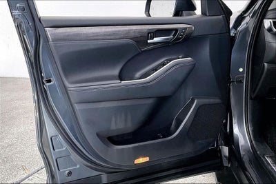 2020 Toyota Highlander Hybrid Platinum