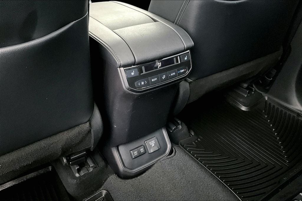 2020 Toyota Highlander Hybrid Platinum